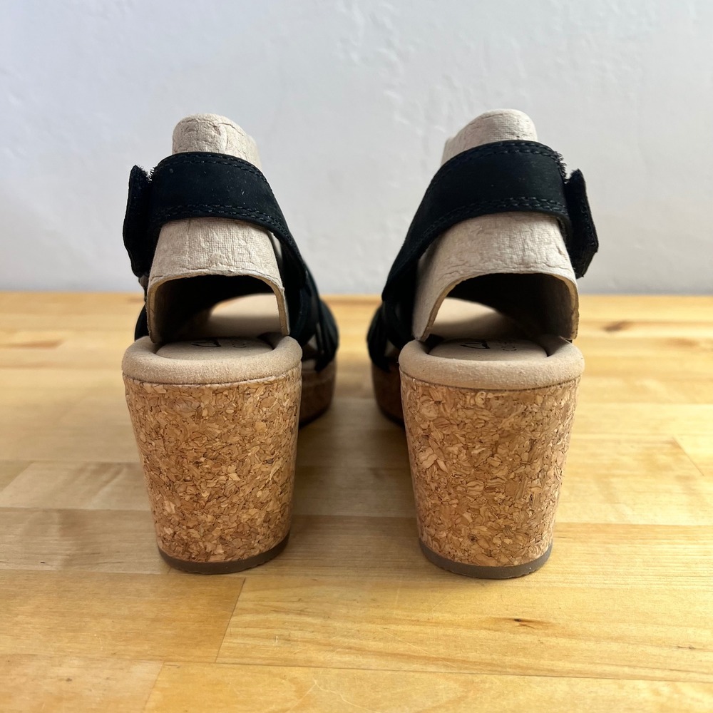 Clarks Wedges Giselle‎ Black Suede Strappy Cork Platform Sandals Size 6.5 - Picture 5 of 13